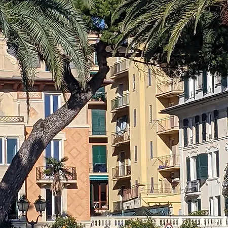 Della Dama Vicino *