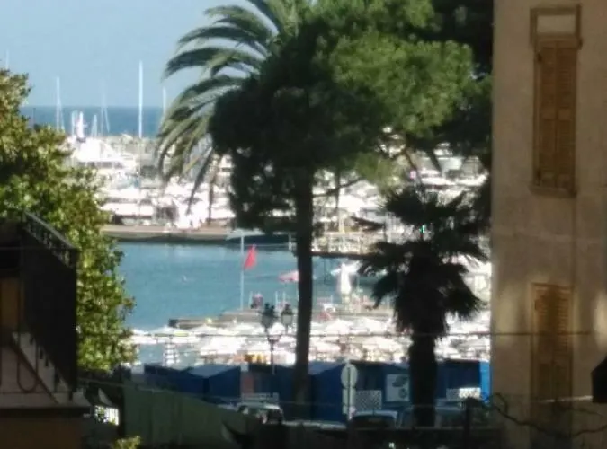 Della Dama Vicino Rapallo