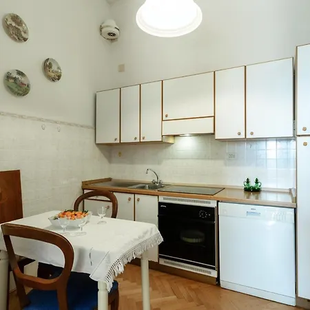 Apartment Della Dama Vicino *