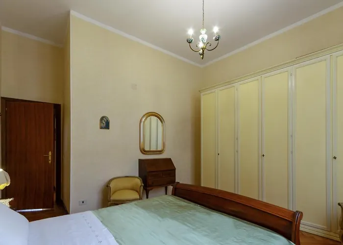 Della Dama Vicino Apartman Rapallo